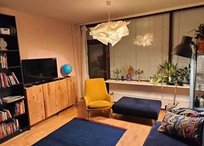 Spacious In Kallio شقة